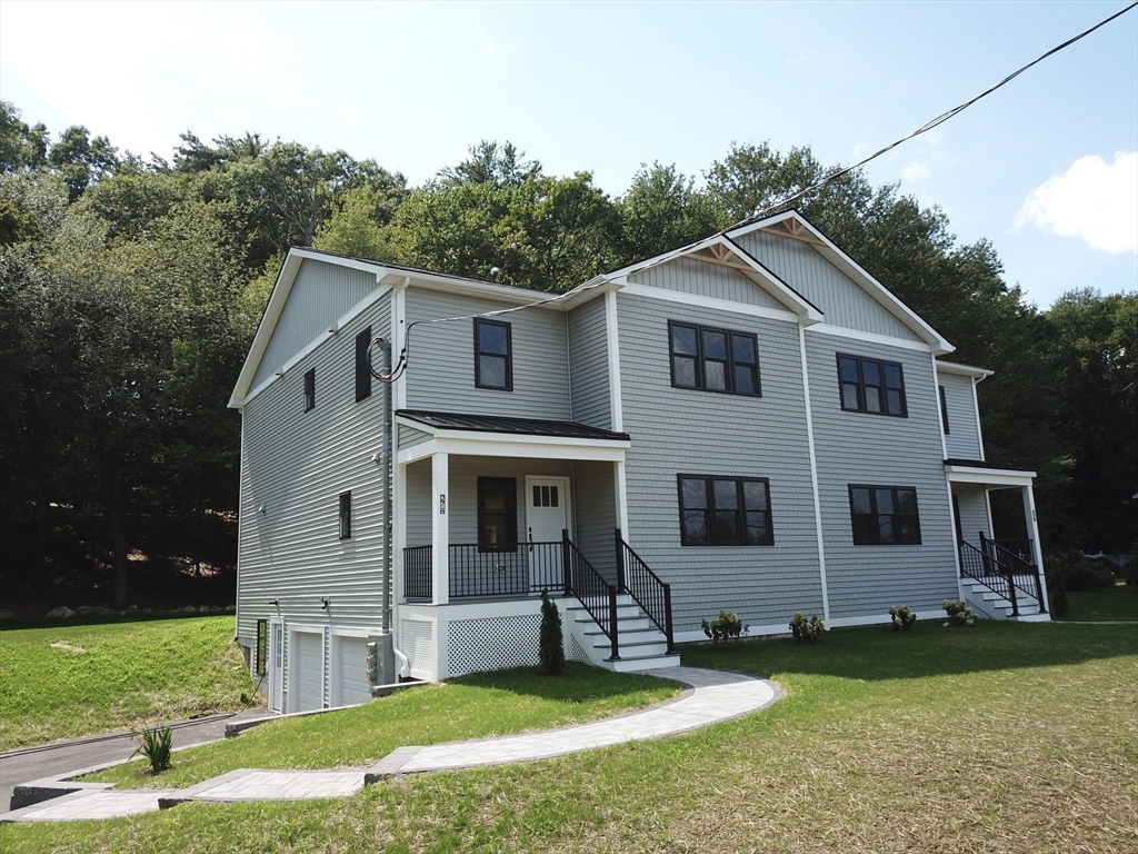 27 Rollins #A in Groveland