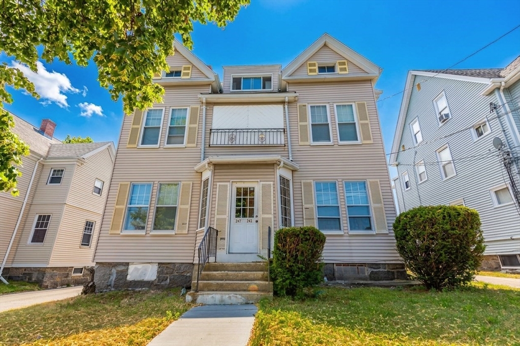 245-247 Newport Ave in Quincy