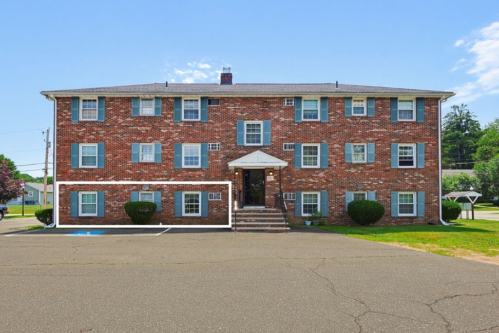 15 Frank St #1 in Dracut