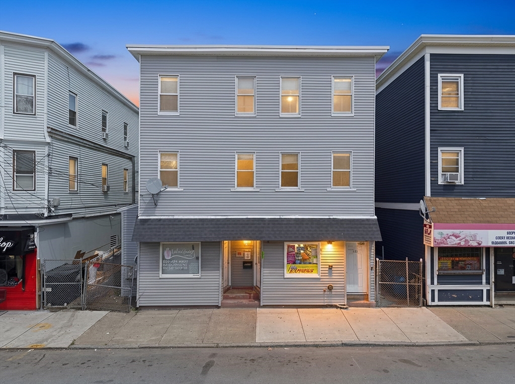 152-158 S Union St in Lawrence
