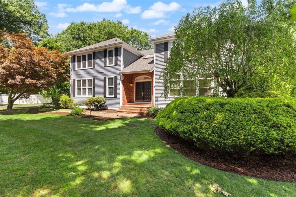 2 Sandpiper Hill in Sharon