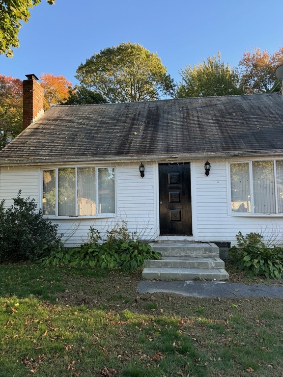 90 Sunset Ave in Brockton