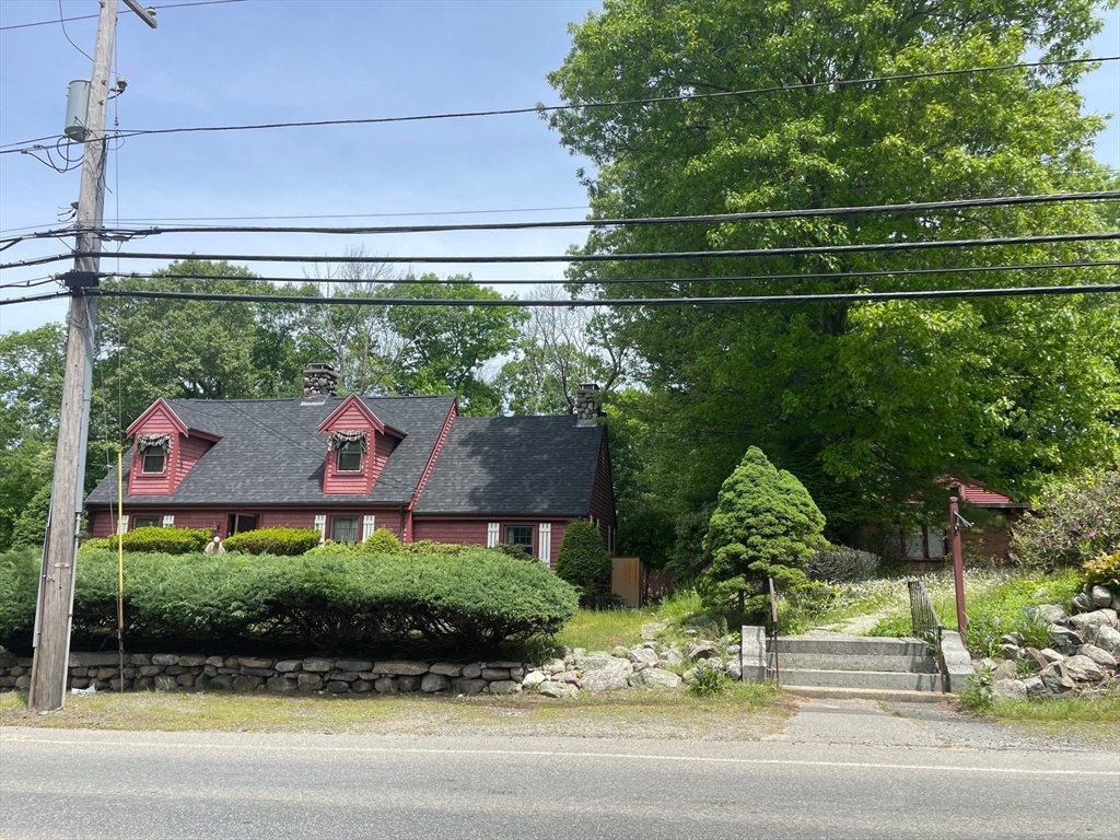 55 South St in Holbrook