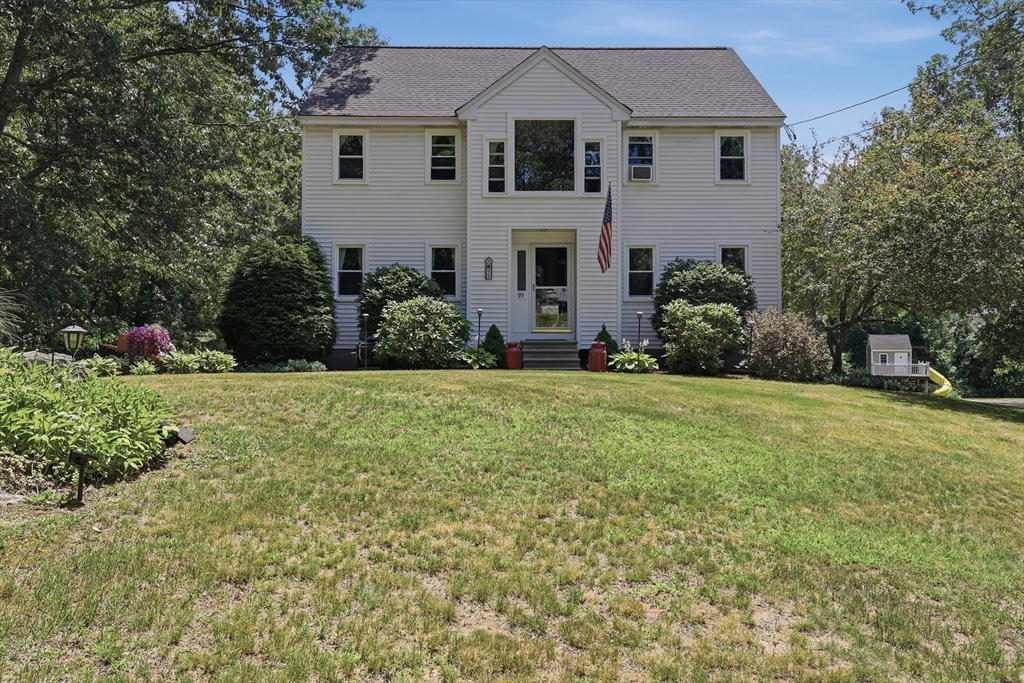 95 Mccracken Road in Millbury