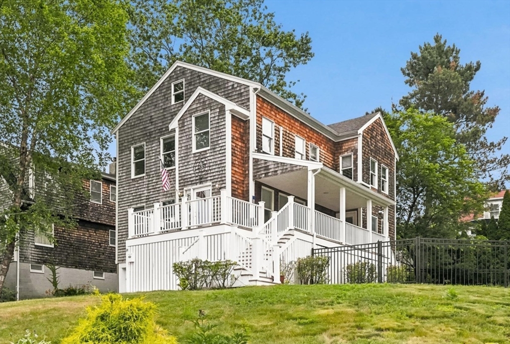 14 Willow Road in Marblehead