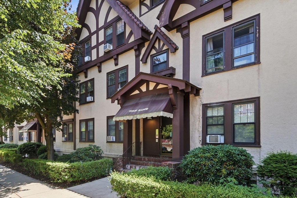 1722 Commonwealth Ave. #1 in Brighton