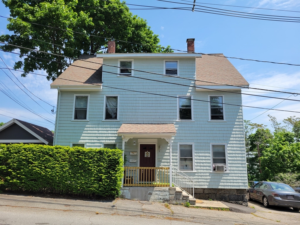 4 Pleasant St in Wakefield
