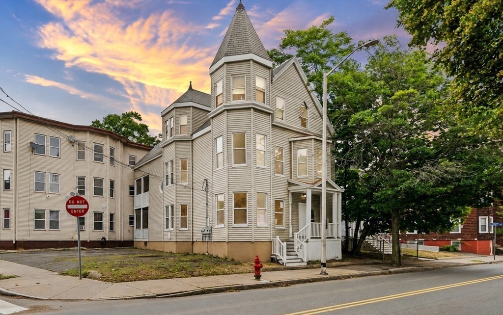 162 Washington St in Lynn