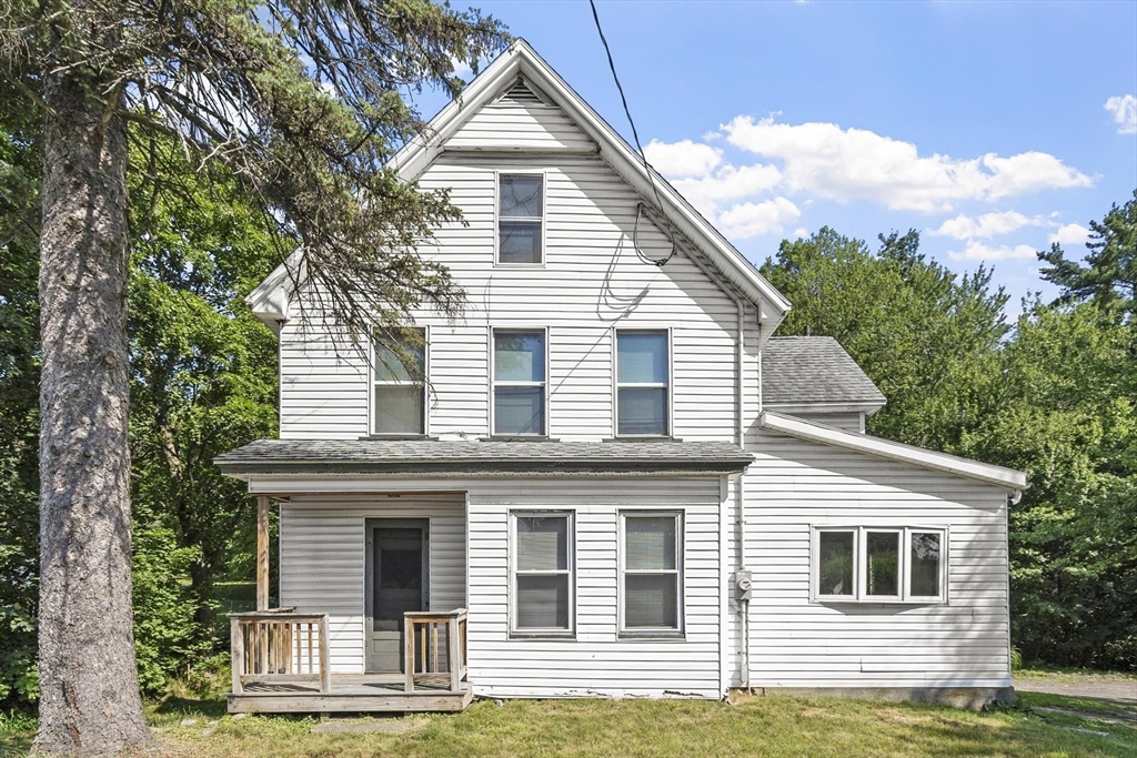 354 Massachusetts Ave in Lunenburg