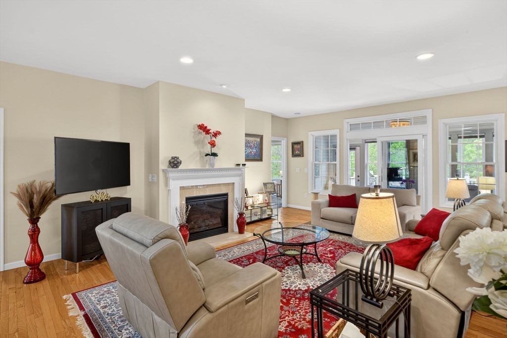 28 Cottage Cove in Plymouth