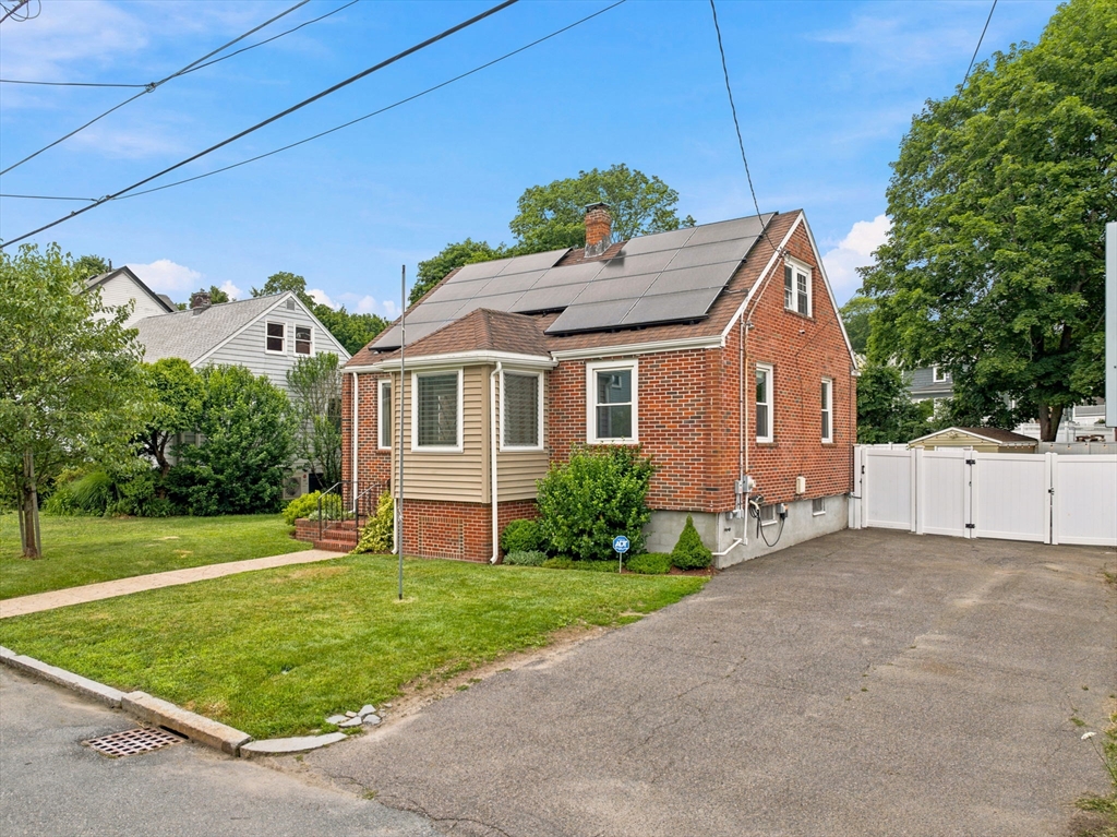 32 North Mountain in Melrose