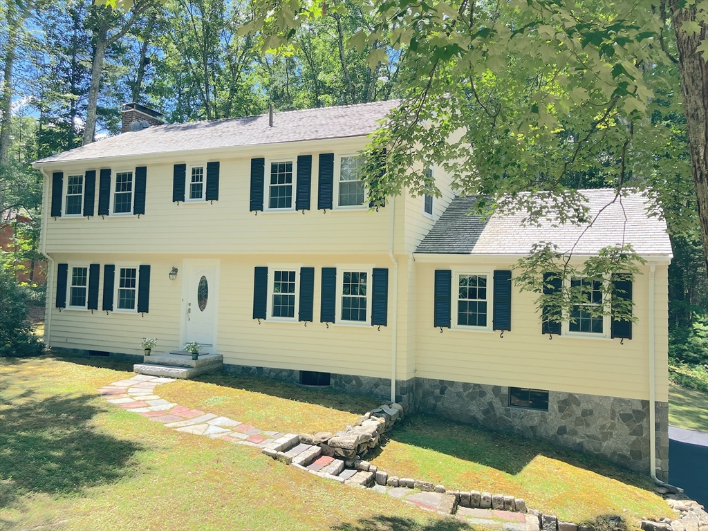 113 Newbridge Road in Sudbury