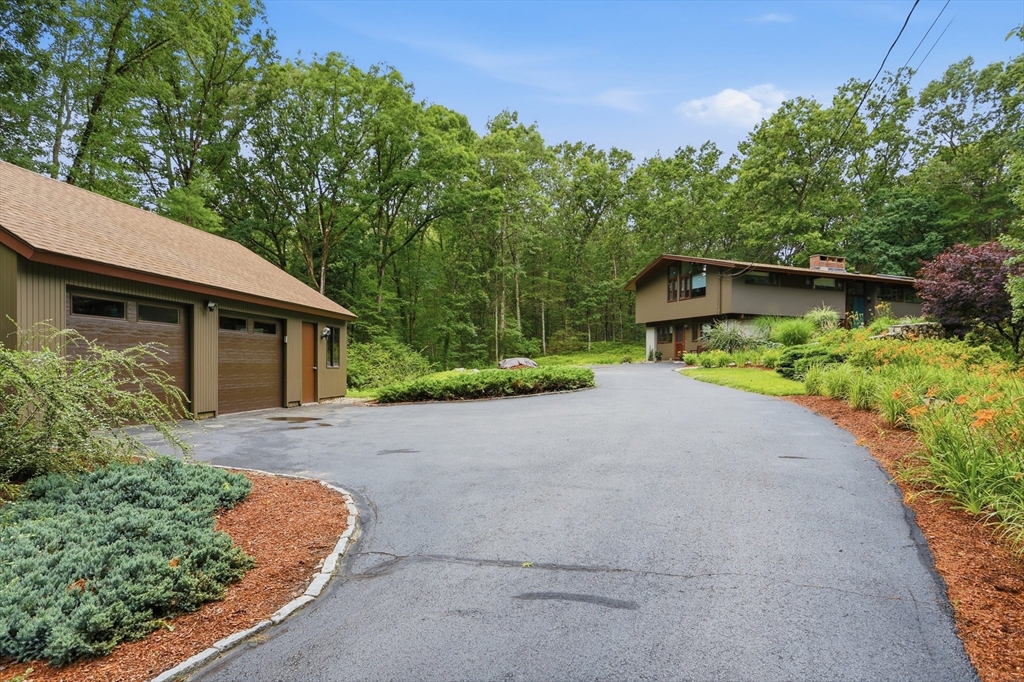 80 Evergreen Lane in Carlisle