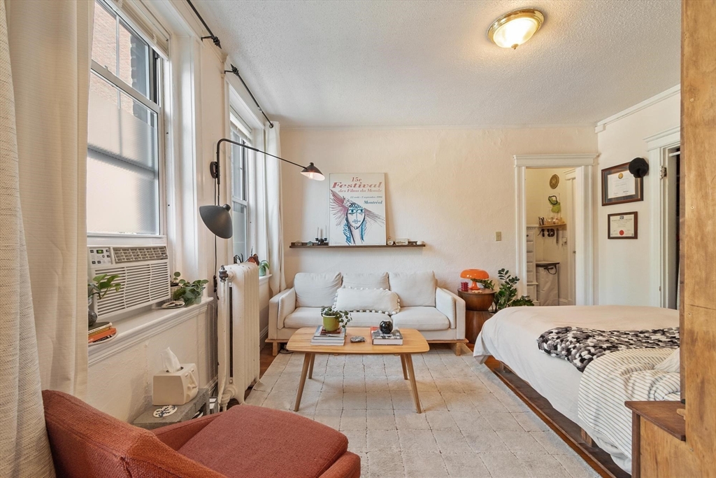 120 Riverway #4 in Boston