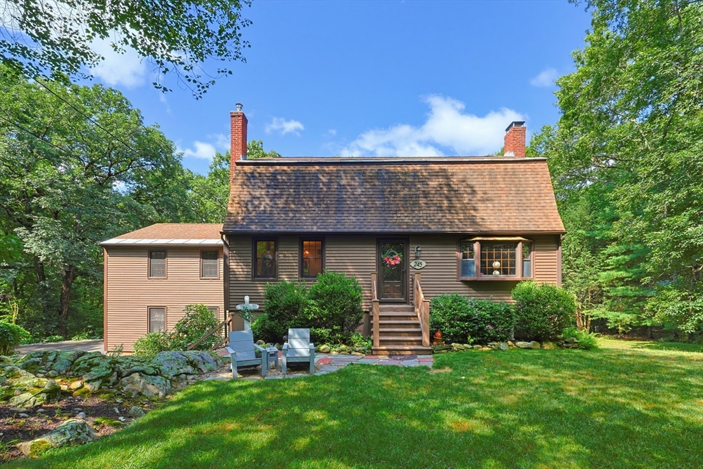 245 Albee Road in Uxbridge