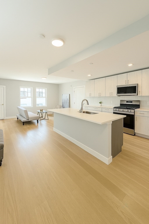 98 Prescott St #3b in Boston