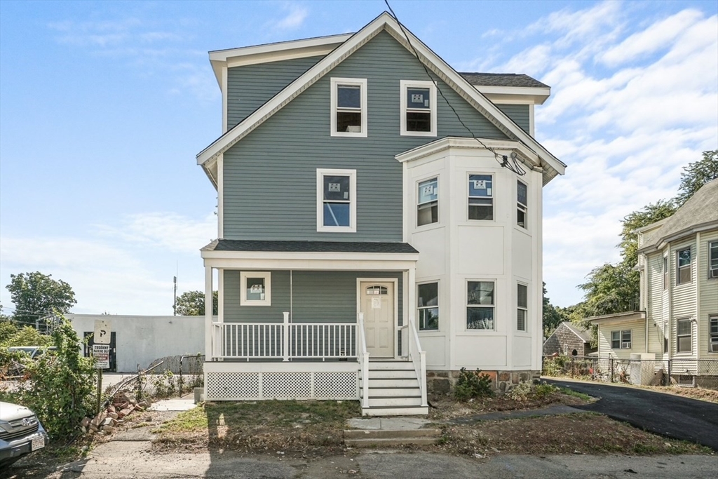 19 Harrison St in Brookline