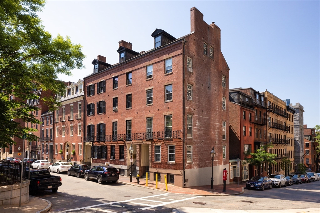 2 Derne Street in Boston