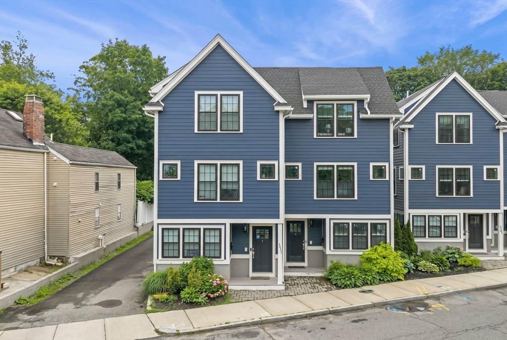 331 Bridge St #2 in Salem
