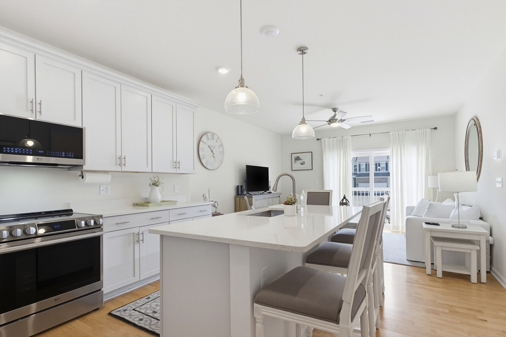 401 Emery Ln #106 in Sudbury