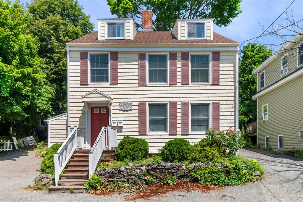 17 Vestry St in Beverly