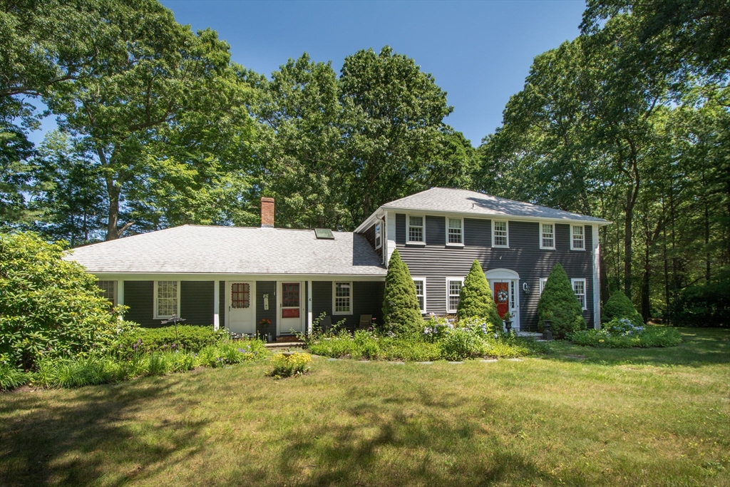 4 Old Forge Rd in Scituate