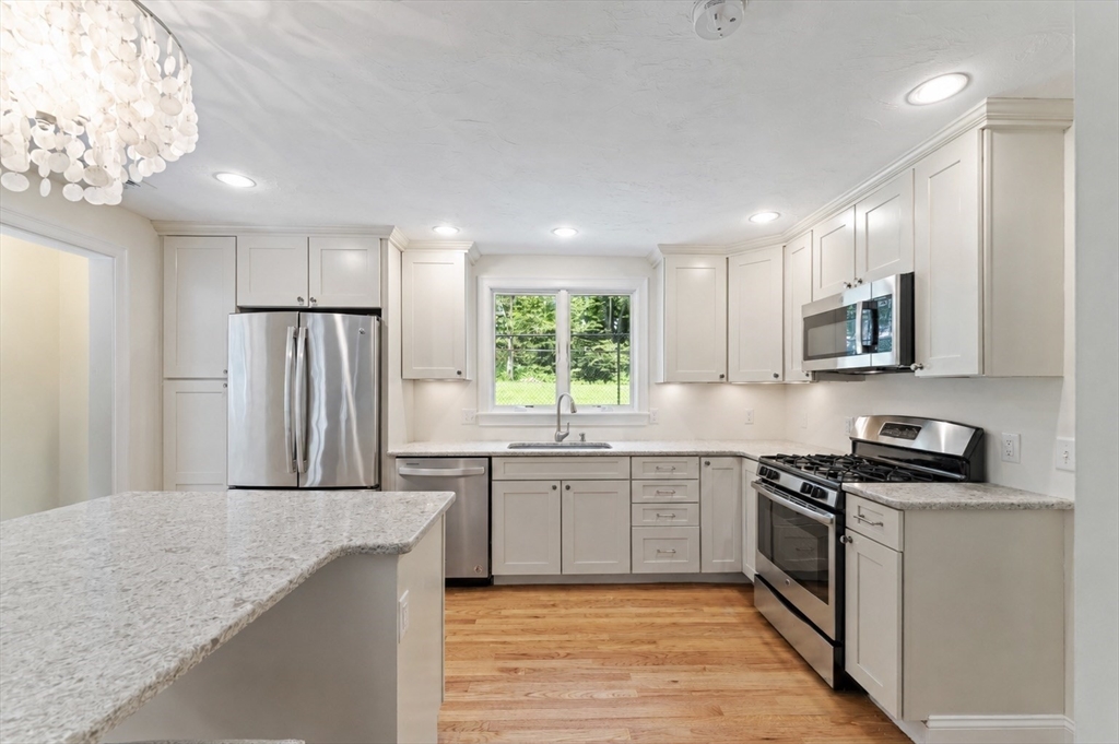 10 Mayflower Path in Wayland