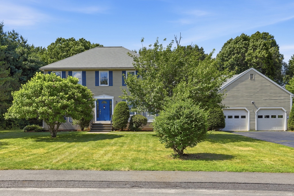 4 Oneida Place in Hudson
