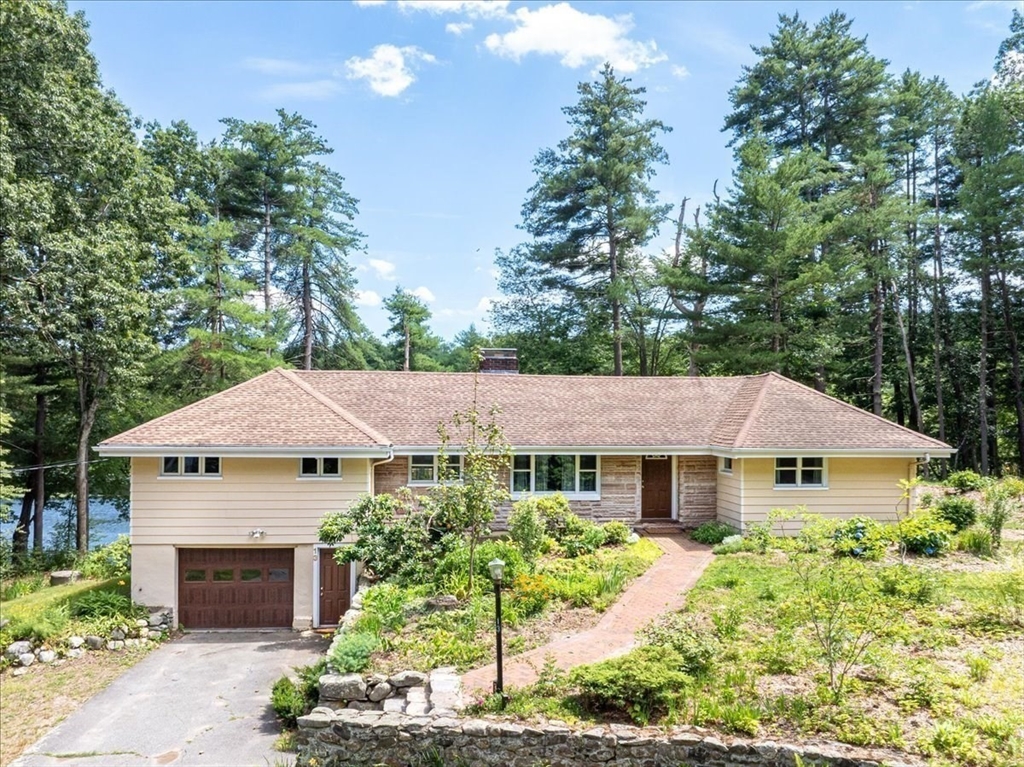 13 Shore Ave in Maynard