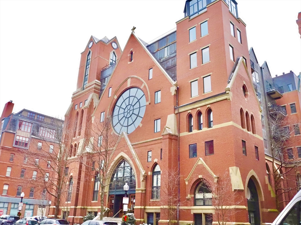2 Clarendon Street #24 in Boston
