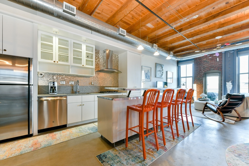 35 Channel Center St #206 in Boston
