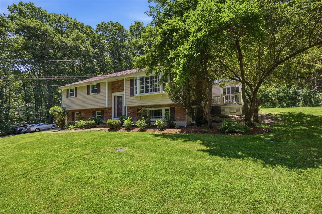 416 Ipswich Rd in Boxford