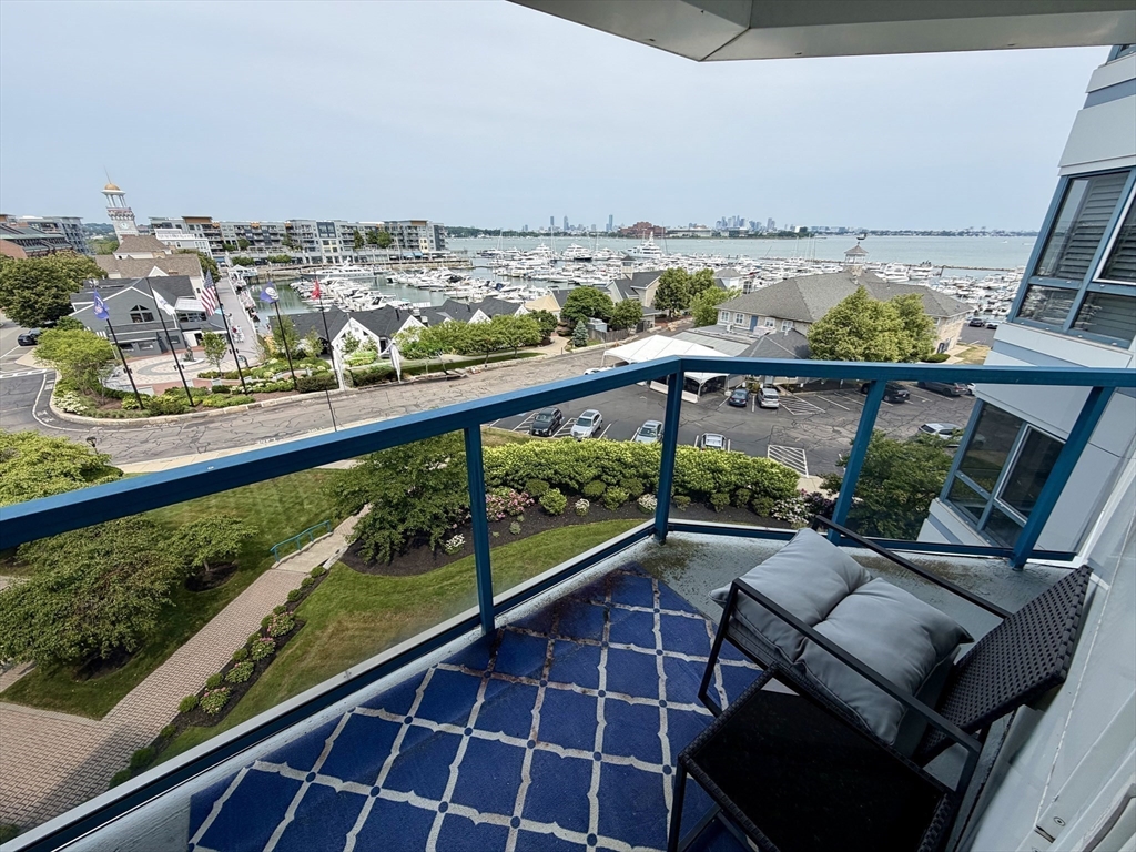 2001 Marina Dr #410 in Quincy