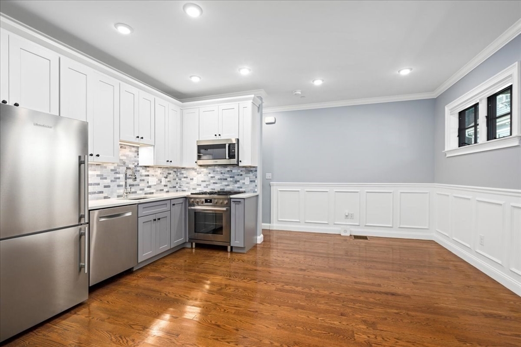 104 Beacon St #2 in Somerville