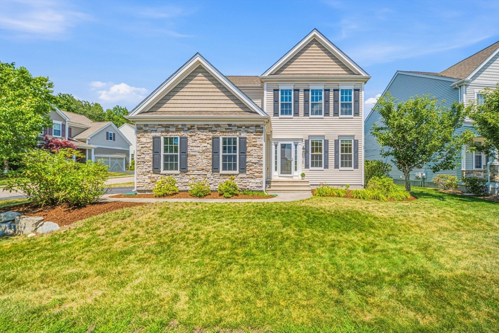 14 Autumn Ridge Dr in Hopkinton