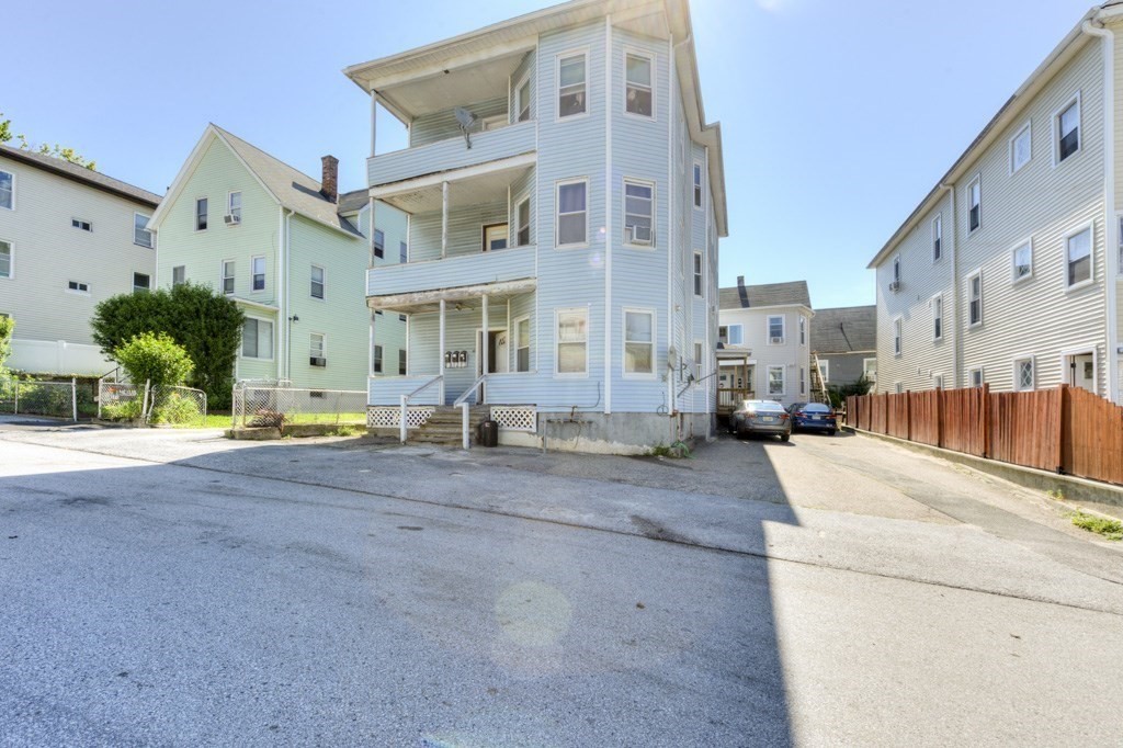 71 Esther St in Worcester