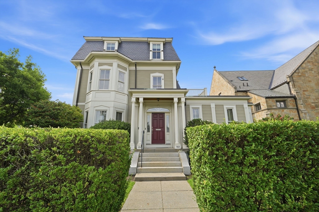 130 Mount Auburn St #130 in Watertown
