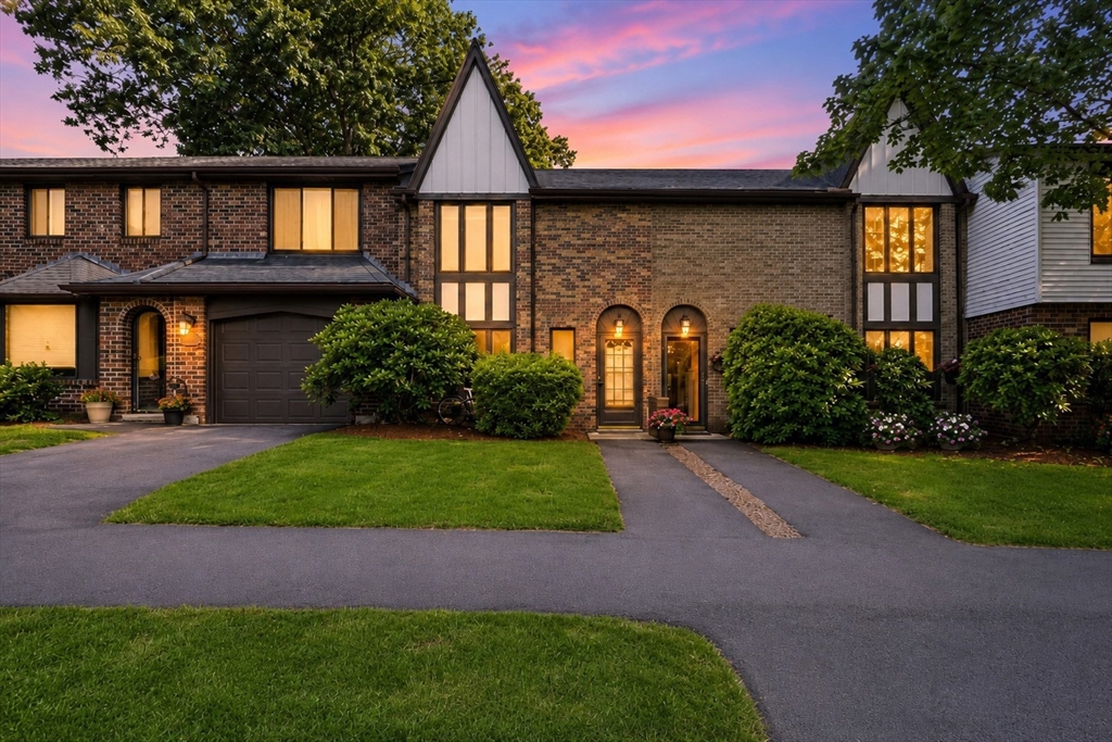 23 Cobblestone Ln #23 in Worcester