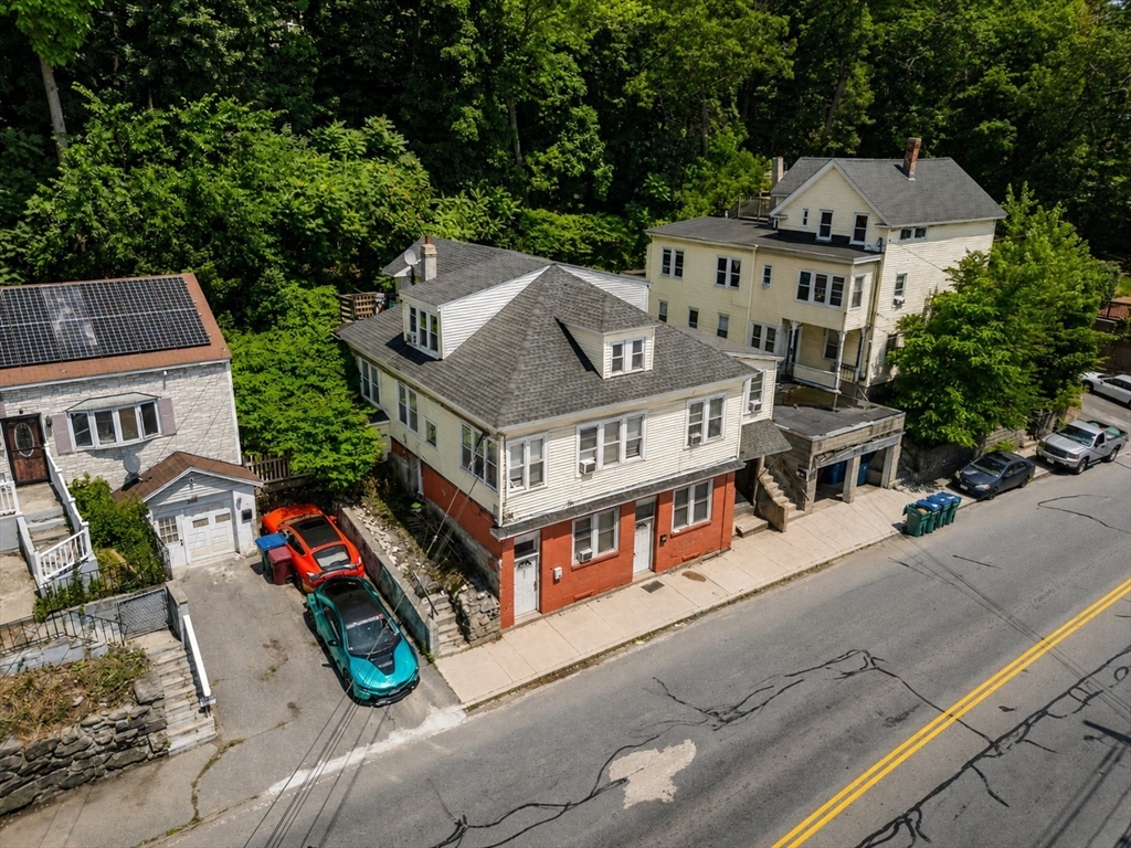 308 Rogers St in Lowell