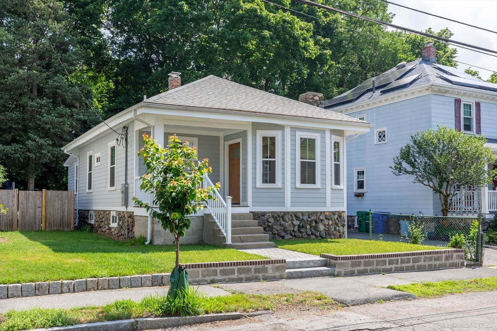 43 Taft Ave in West Newton