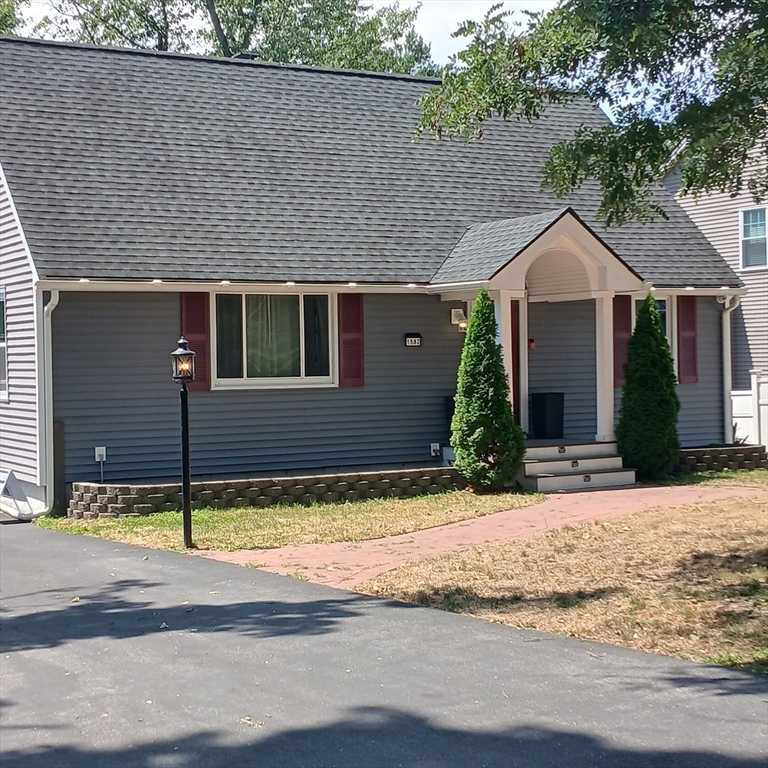 1582 Varnum Ave in Lowell