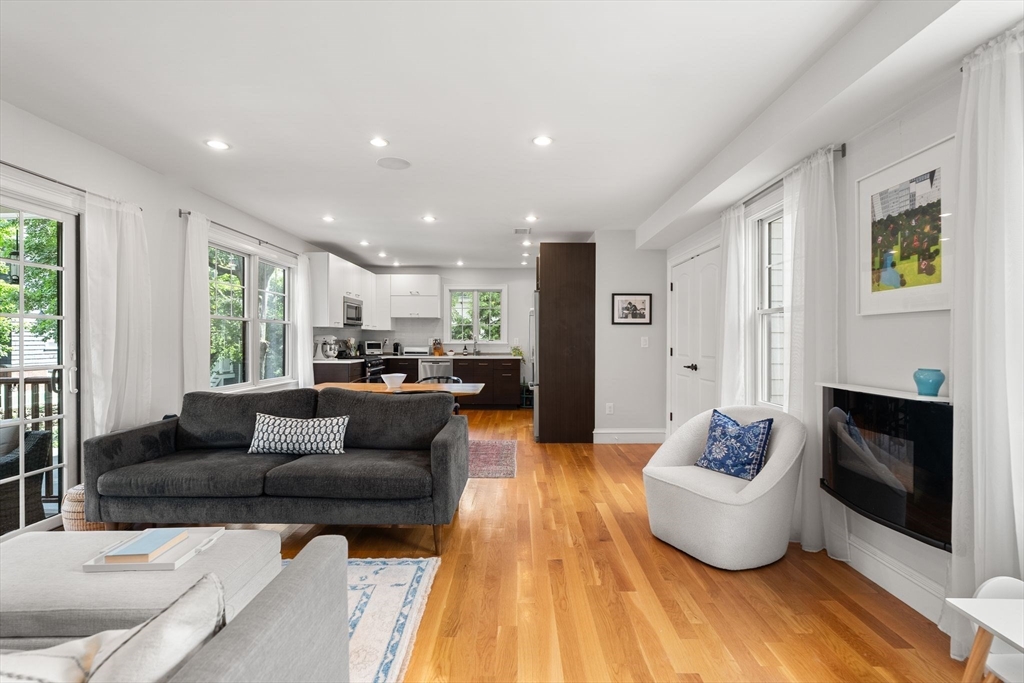95 Green St #2 in Jamaica Plain