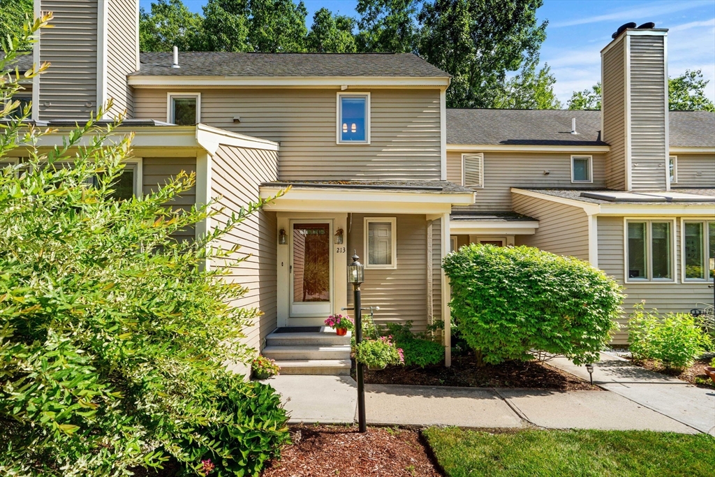 213 Brickett Hill Circle #213 in Haverhill