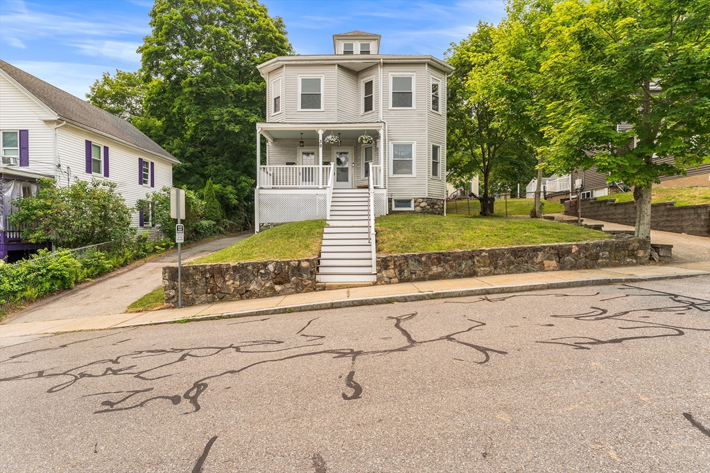 39 Orchard St in Marlborough