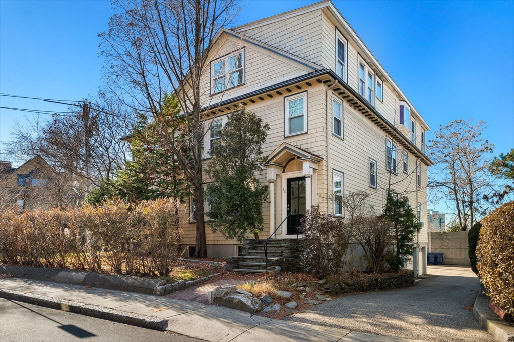 65-67 Saint James Circle in Newton