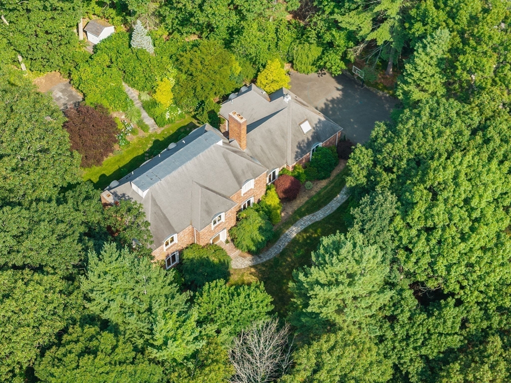 11 Fox Run Rd in Dover