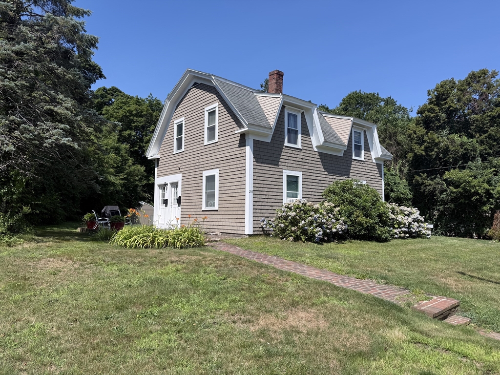 210 Court St in Plymouth