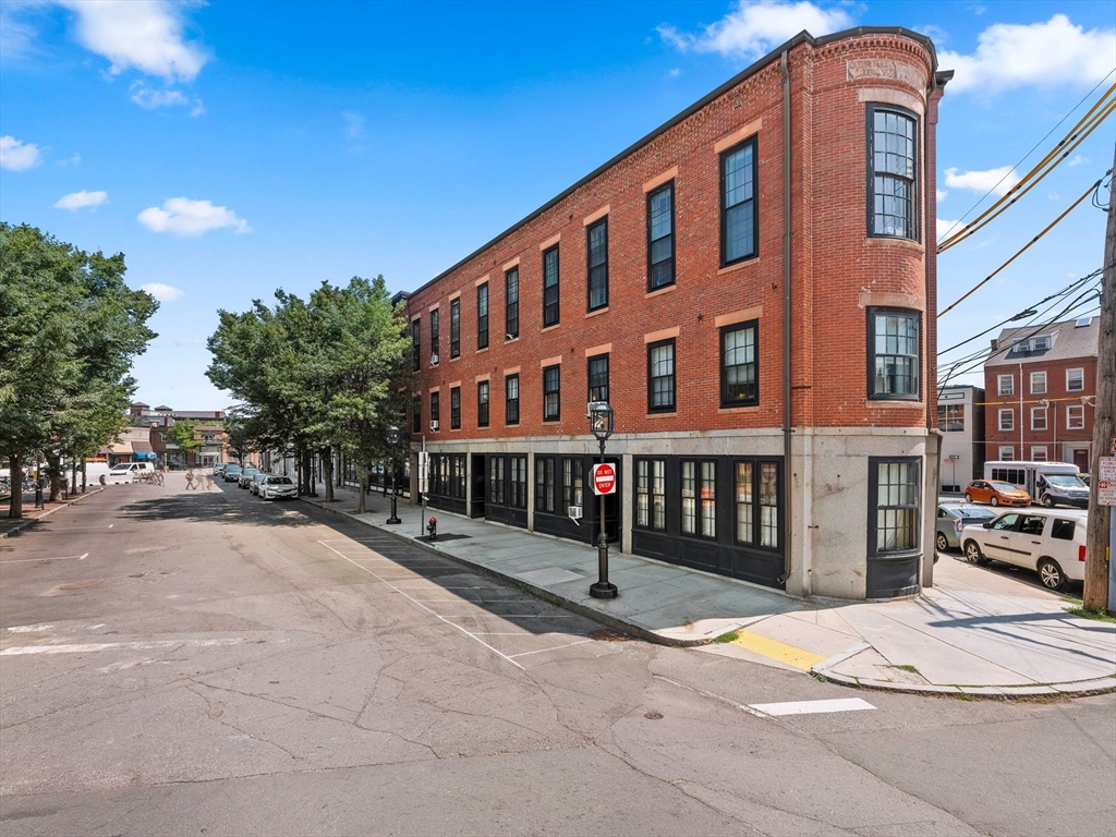 157-165 Winnisimmet St #3C in Chelsea