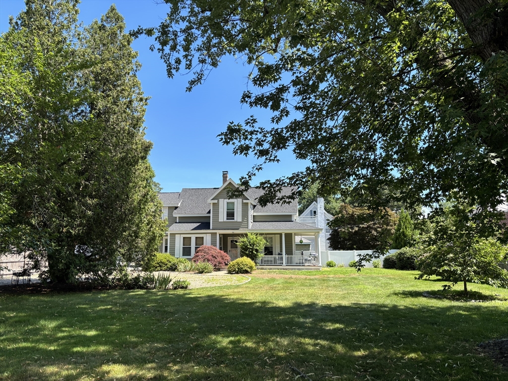 159 Railroad Avenue in South Hamilton
