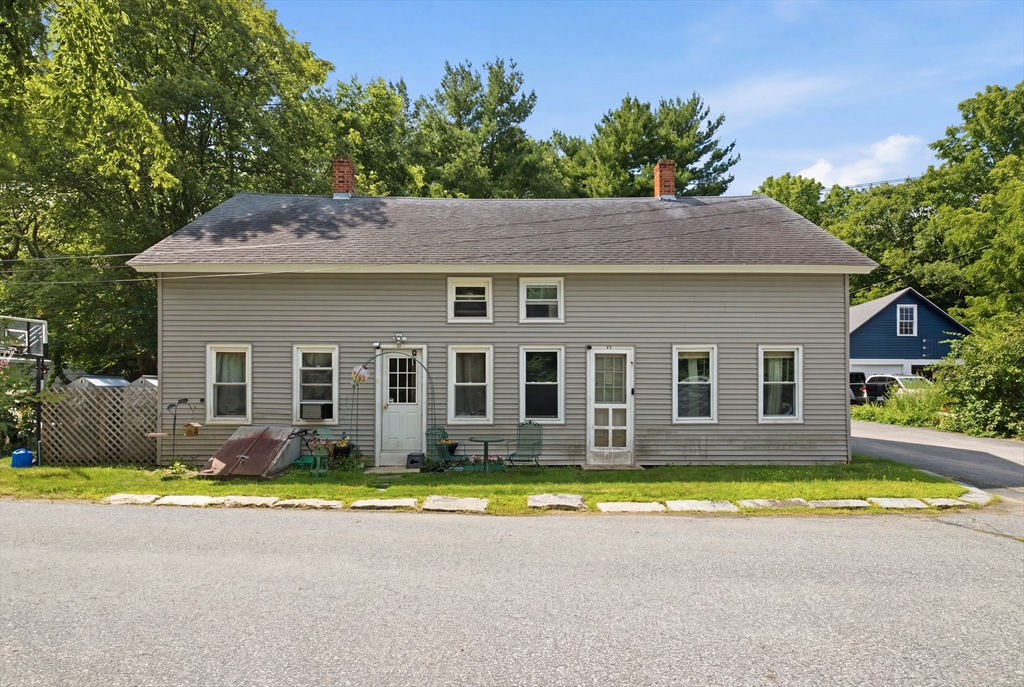 8 Second St in Sutton